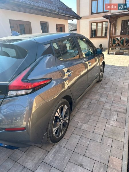 Nissan-15