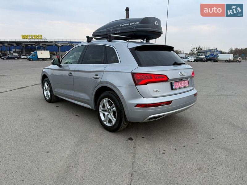 Audi-8