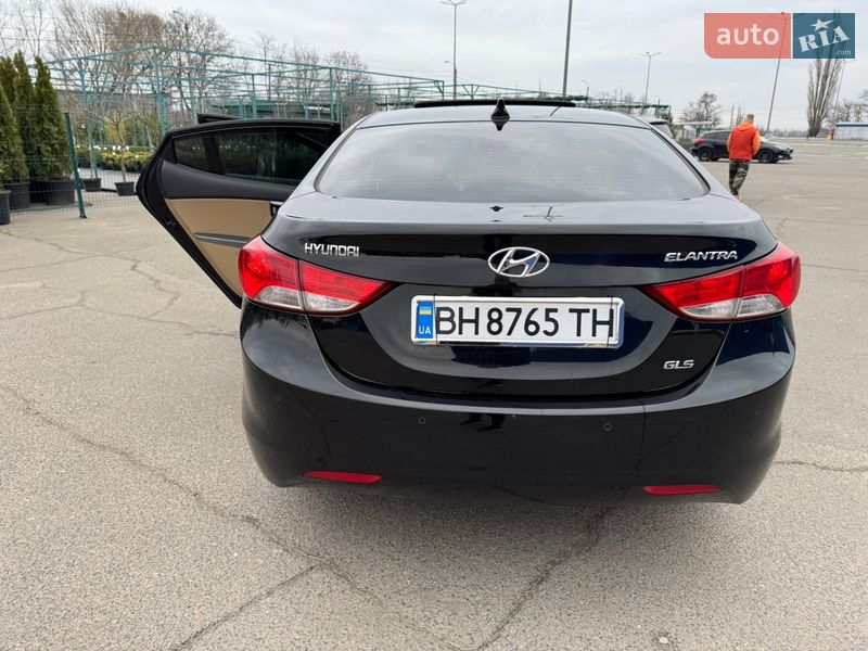 Hyundai-12