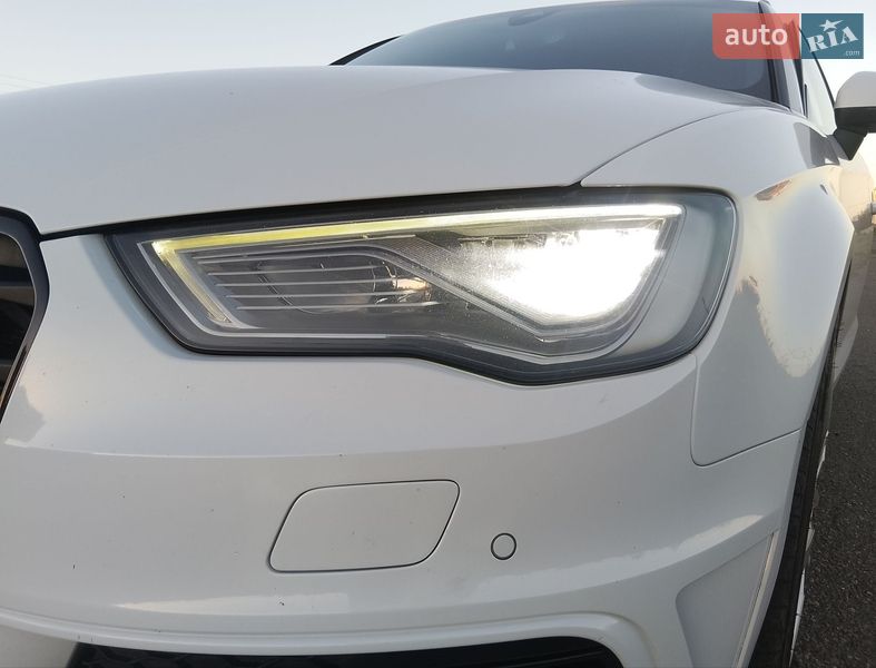 Audi-0