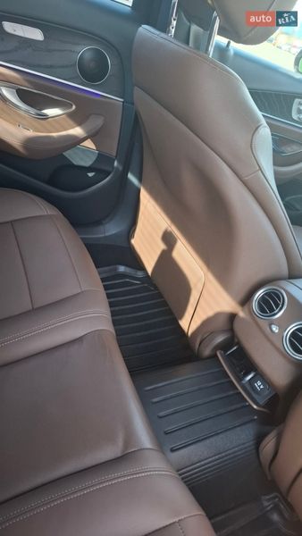 Mercedes-Benz-6