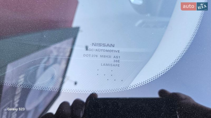 Nissan-12