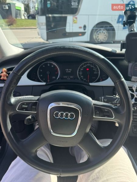 Audi-8