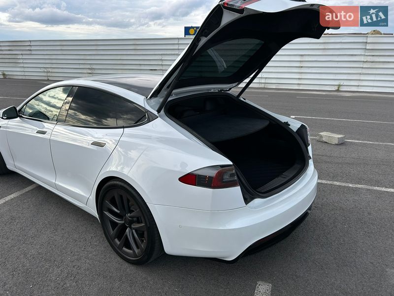 Tesla-17
