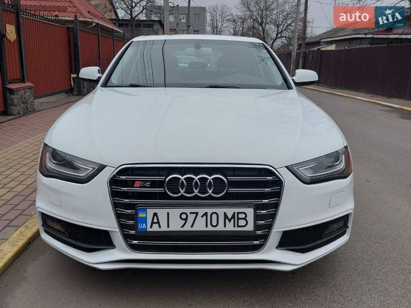 Audi-0