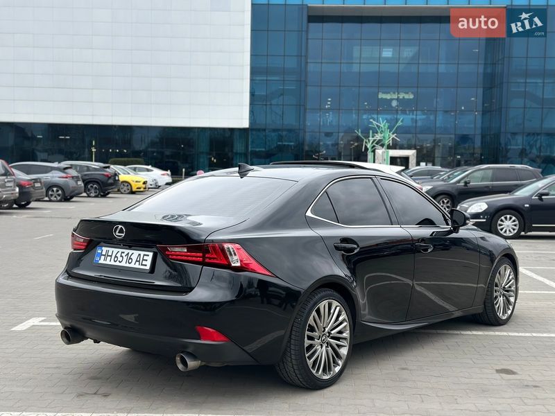 Lexus-15