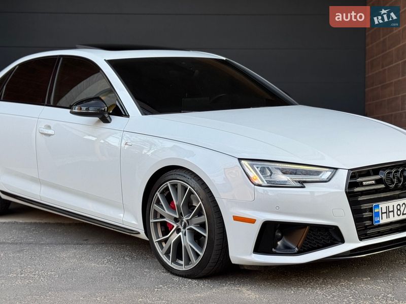 Audi-0