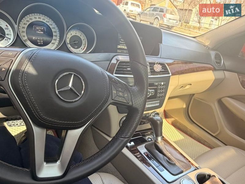 Mercedes-Benz-4