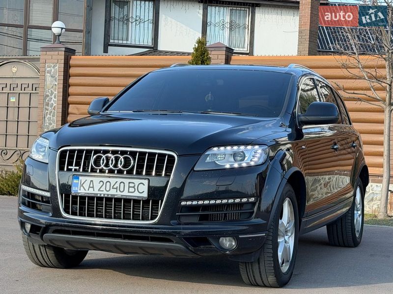 Audi-40