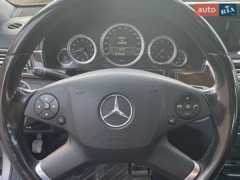 Mercedes-Benz-3