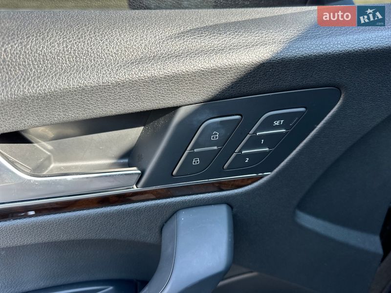 Audi-21