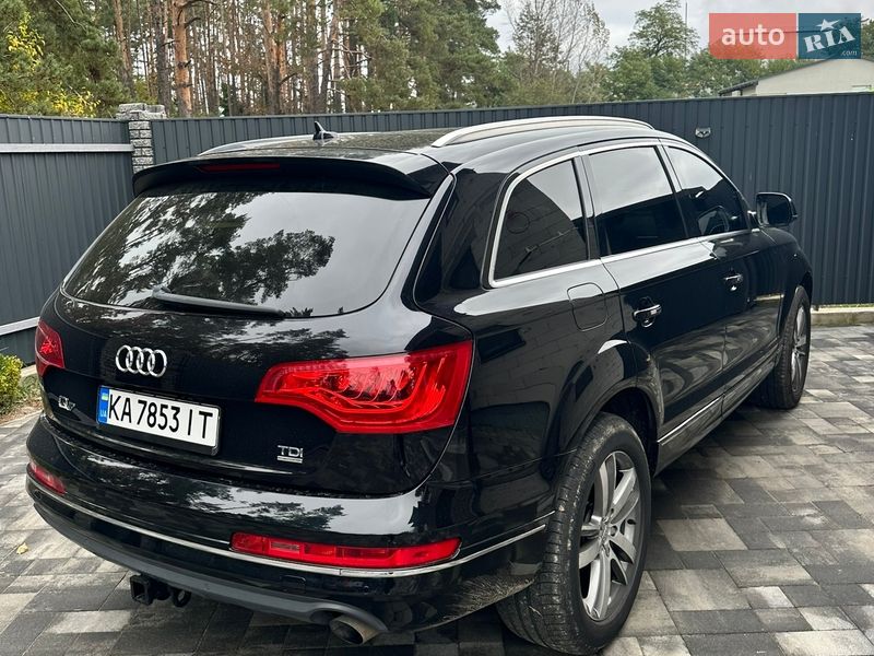 Audi-8