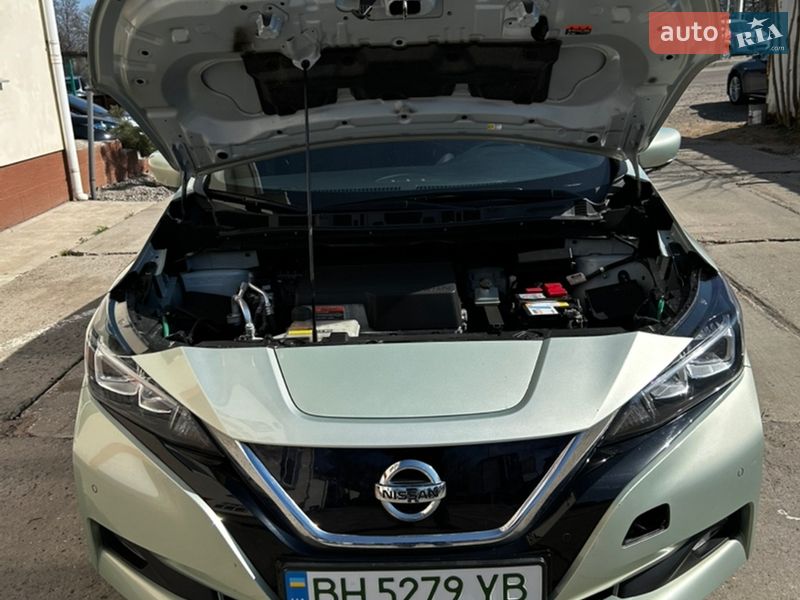 Nissan-4