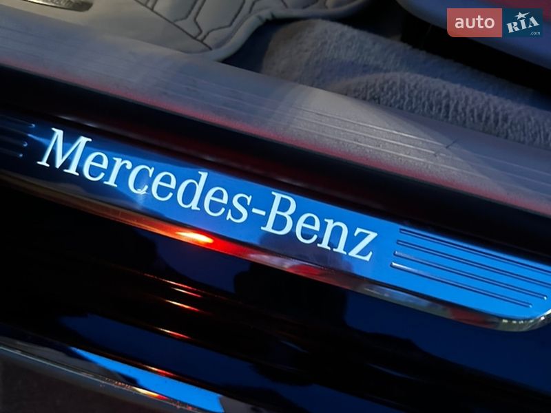 Mercedes-Benz-4