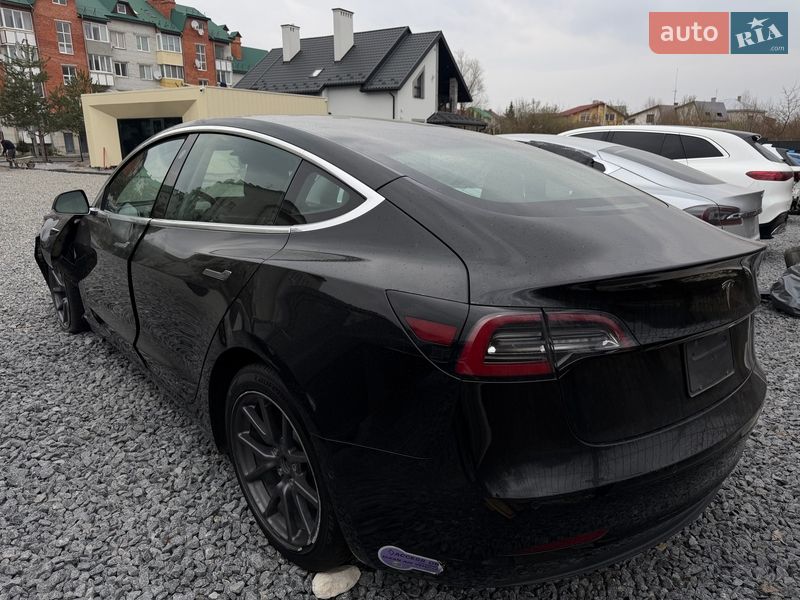 Tesla-10