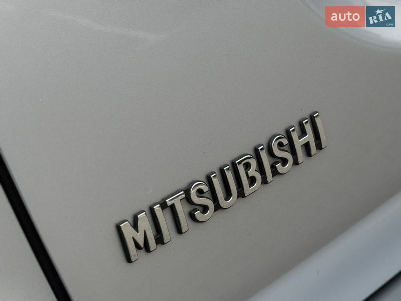 Mitsubishi-76