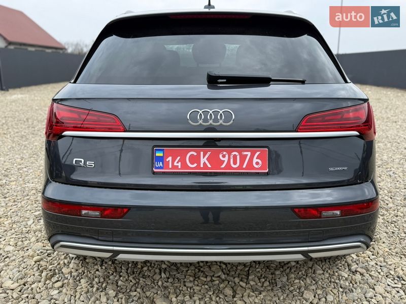 Audi-74