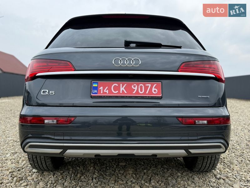 Audi-60