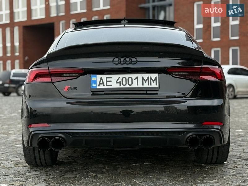Audi-3
