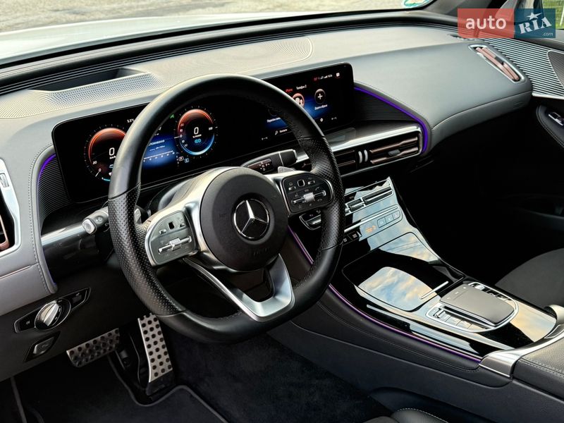 Mercedes-Benz-25