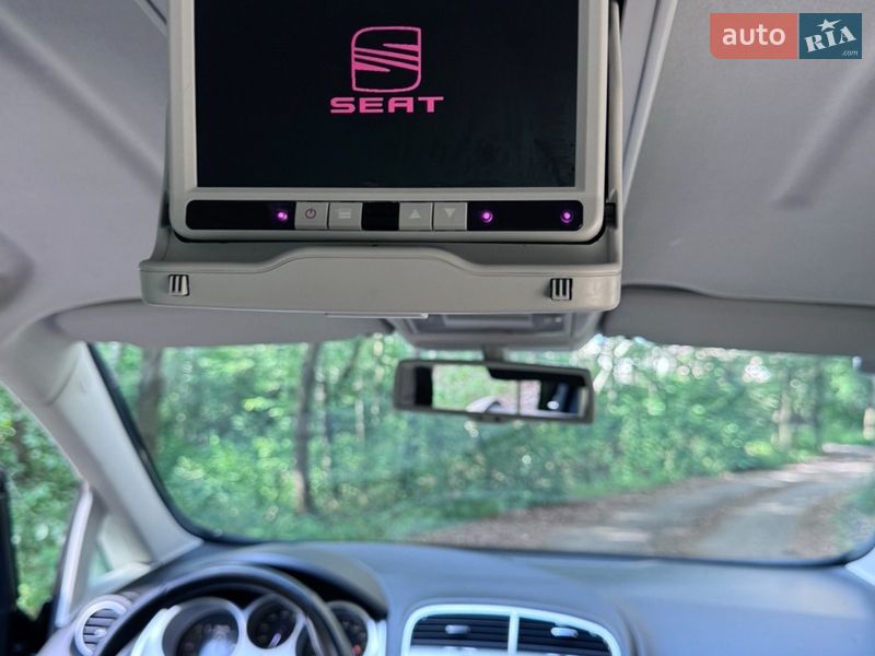 SEAT-25