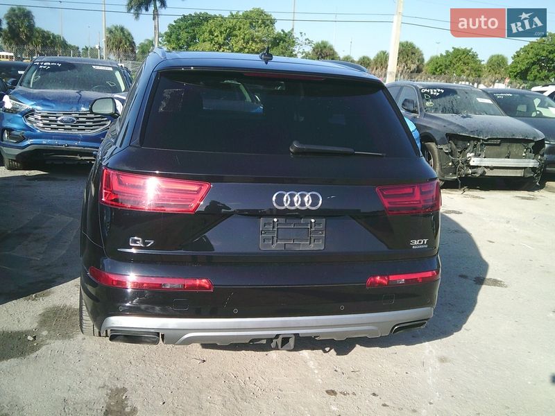 Audi-5