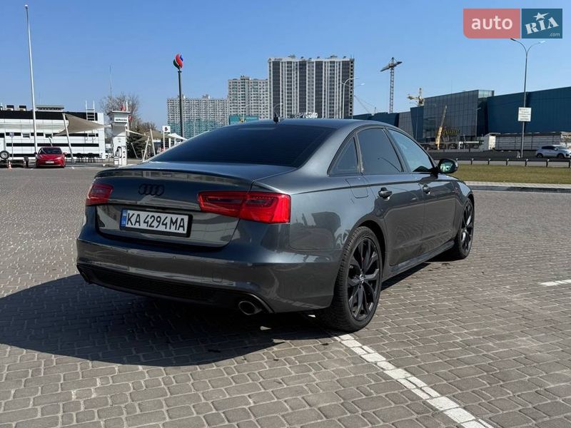 Audi-40
