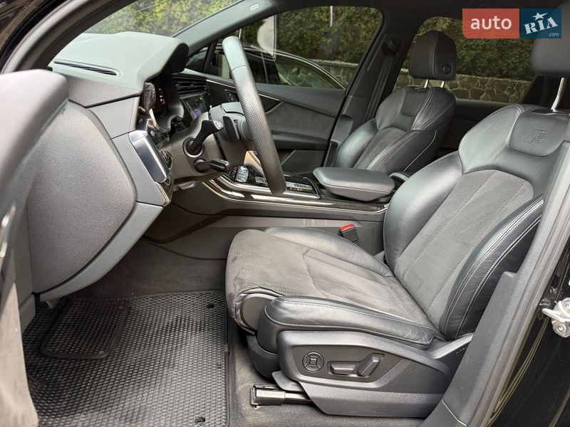 Audi-42