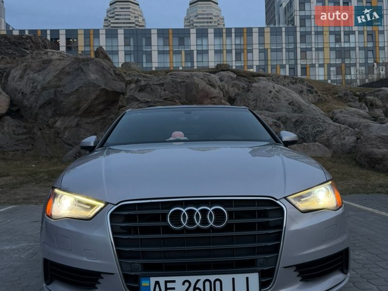 Audi-0