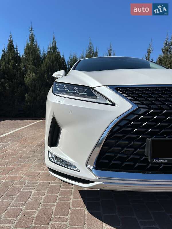 Lexus-13