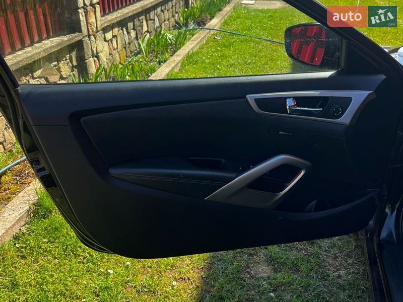 Hyundai Veloster 2014