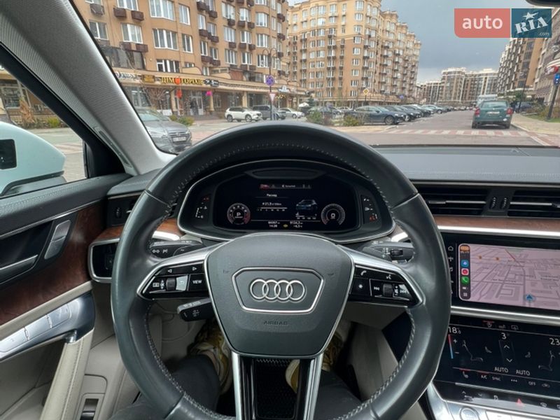 Audi-8