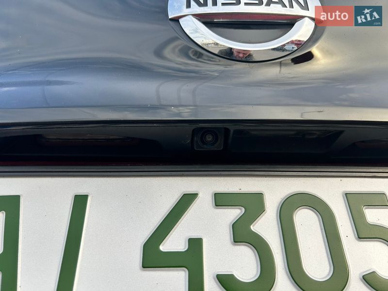 Nissan-3