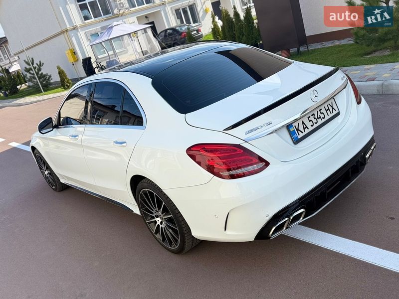 Mercedes-Benz-22