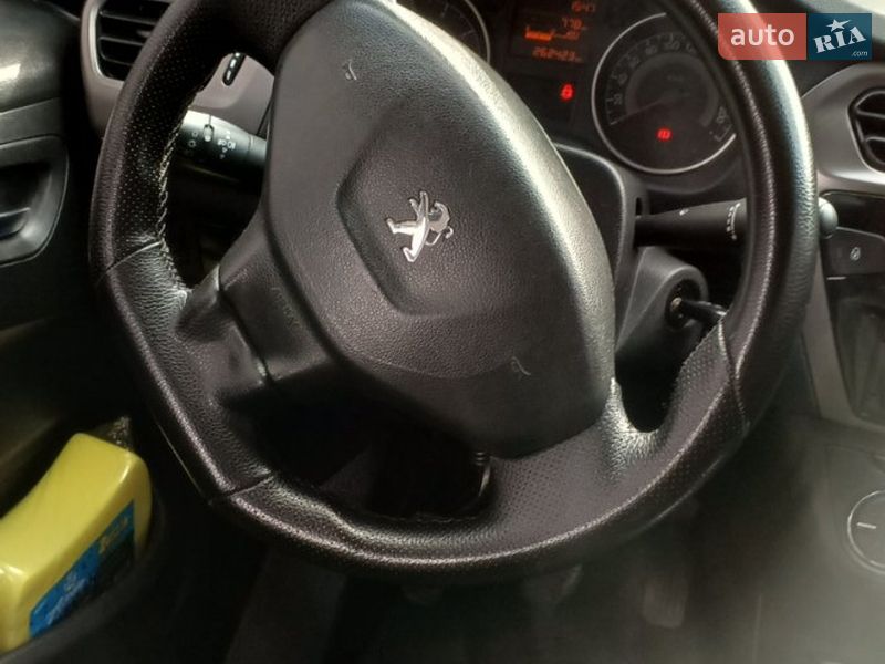 Peugeot-2
