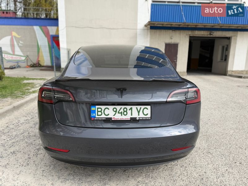 Tesla-8