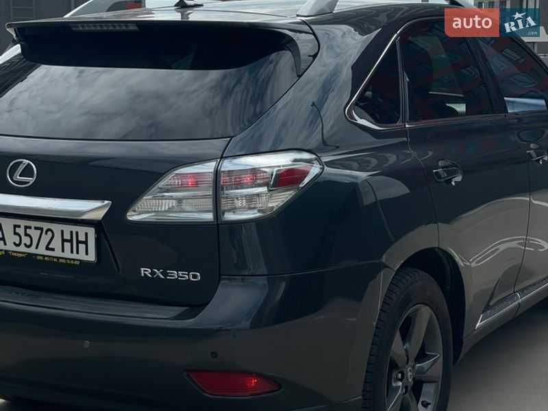 Lexus-26