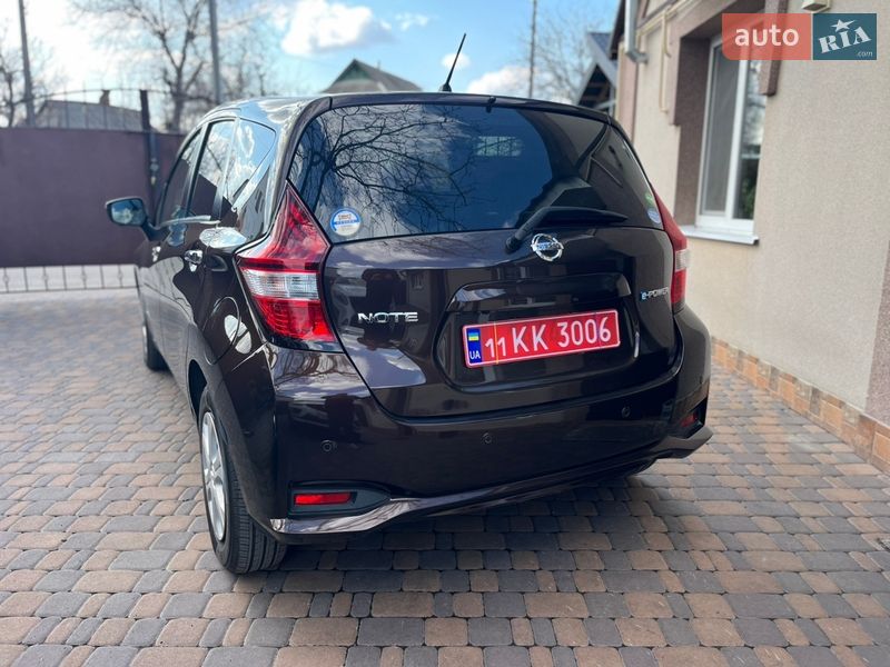 Nissan-28