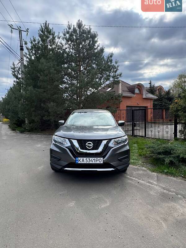 Nissan-0
