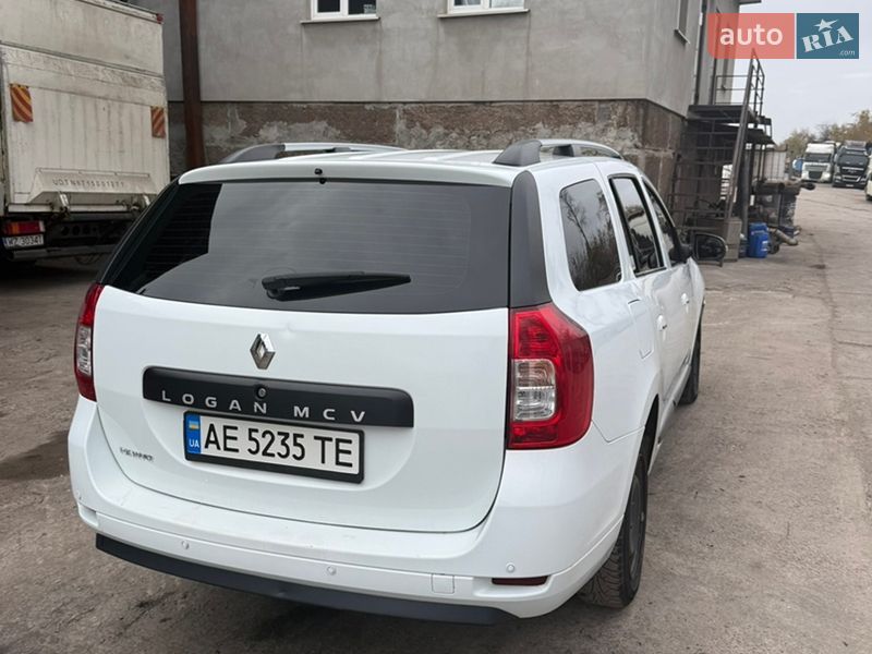 Renault-8