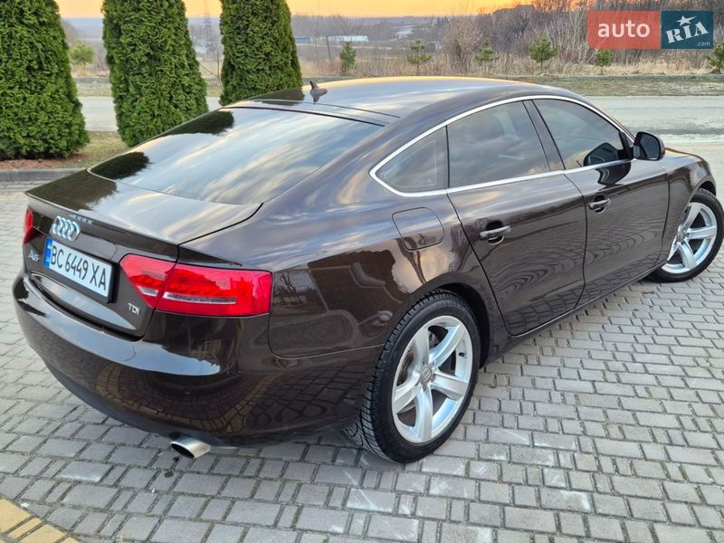 Audi-78