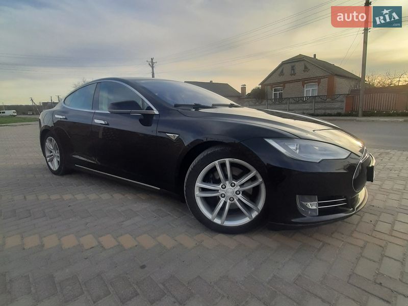 Tesla-11