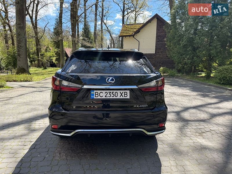 Lexus-5