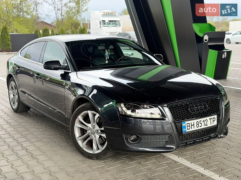 Audi-0