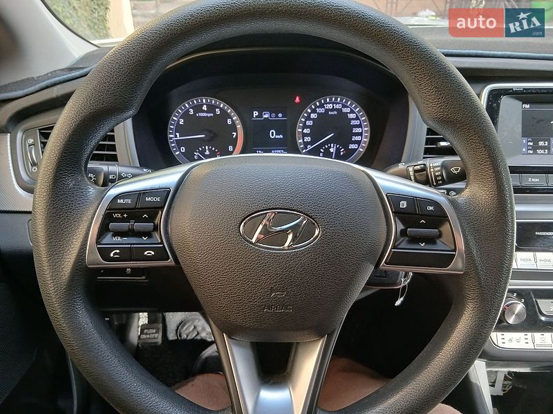 Hyundai-19