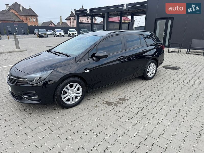 Opel Astra 2022