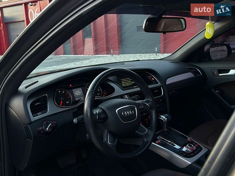 Audi-25