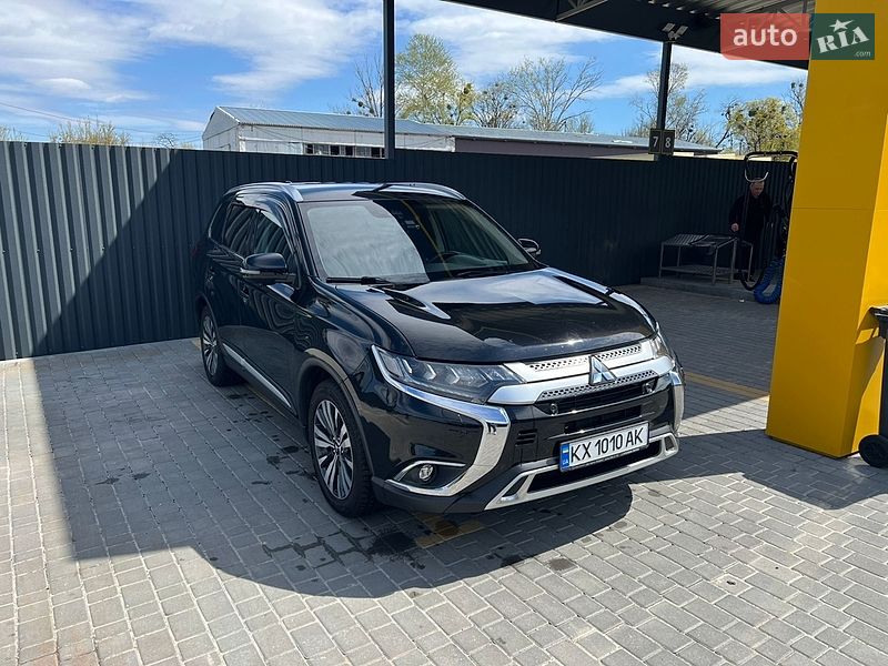 Mitsubishi-0