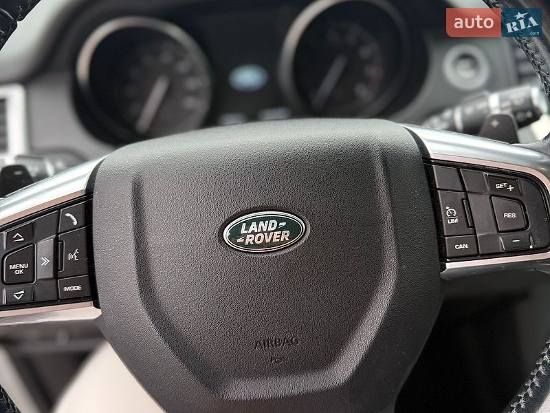 Land Rover-11