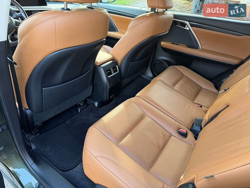 Lexus-11